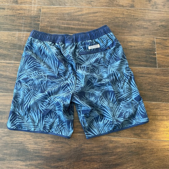 Fair Harbour Lined Short Blue palms Mens medium - Picture 3 of 3